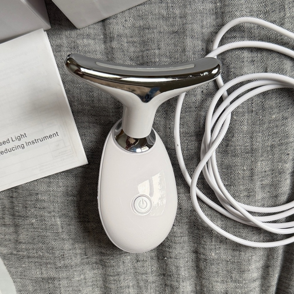 Intense Pulsed Light Wrinkle Reducing Instrument - Picture 5 of 6